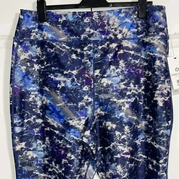 Nine West Active Mesh-Inset Cropped Leggings - Picture 3 of 9